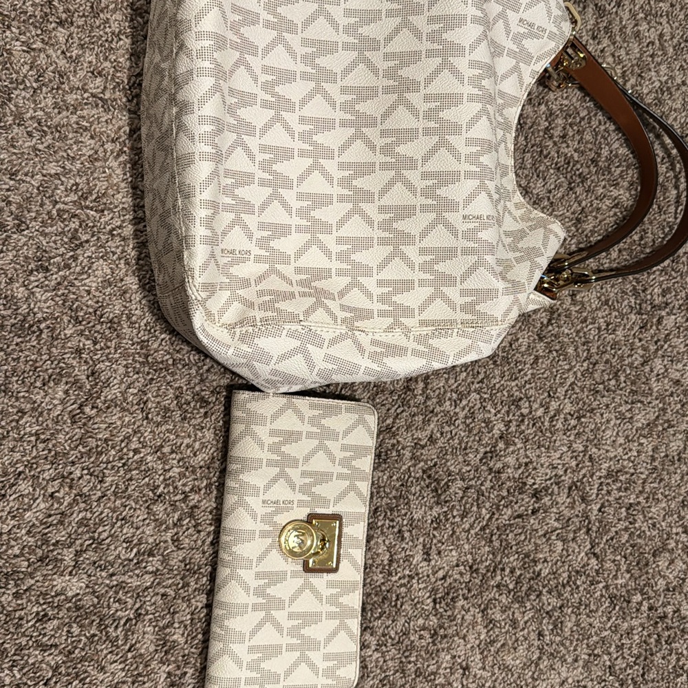 Michael Kors Cream Patterned Shoulder Bag and Wallet